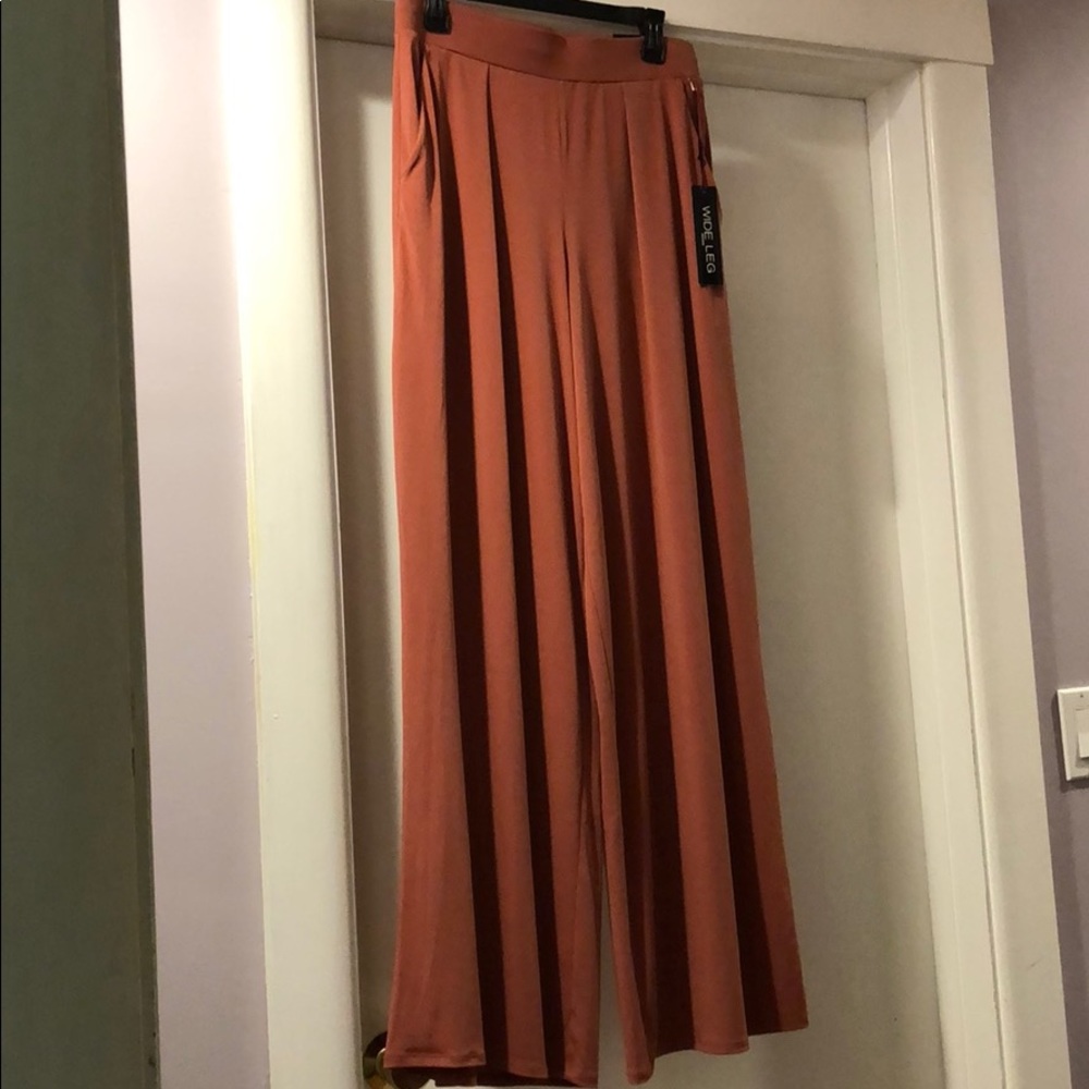 Wide leg pants